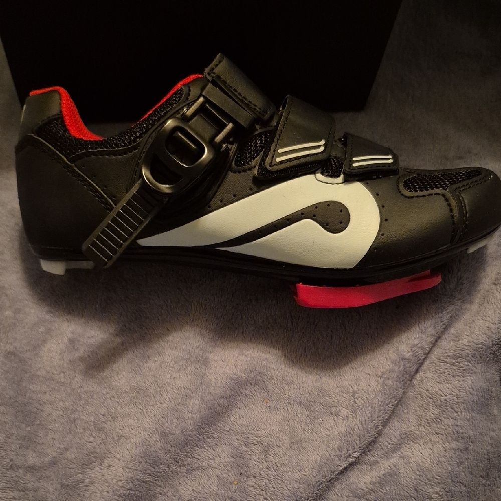 Peloton Black White and Red Women's Cycling Shoe Size 36